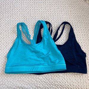 Bundle of two Kiava sports bras